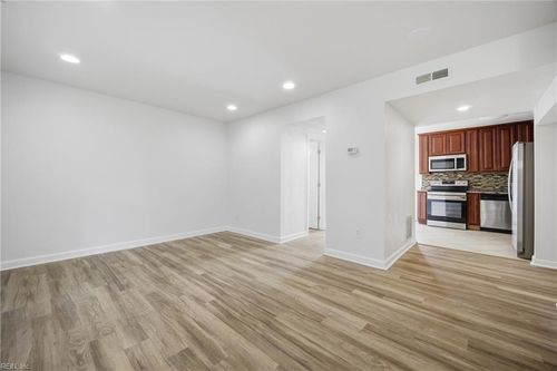 5831 E Hastings Arch, Virginia Beach, VA, 23462-1508 | Card Image