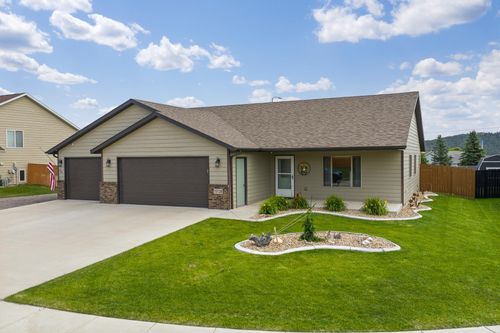 10138 Willmington Dr, Summerset, SD, 57718-6703 | Card Image