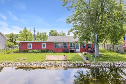 68258 Cassopolis Rd, Cassopolis, MI, 49031-9540 | Card Image