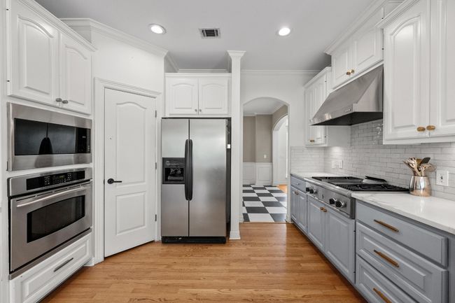 707 Malabar St, House other with 4 bedrooms, 3 bathrooms and 4 parking in Lakeway TX | Image 10