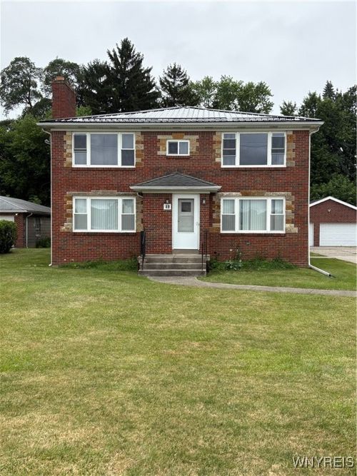 49 S Youngs Rd, Amherst, NY, 14221-7024 | Card Image