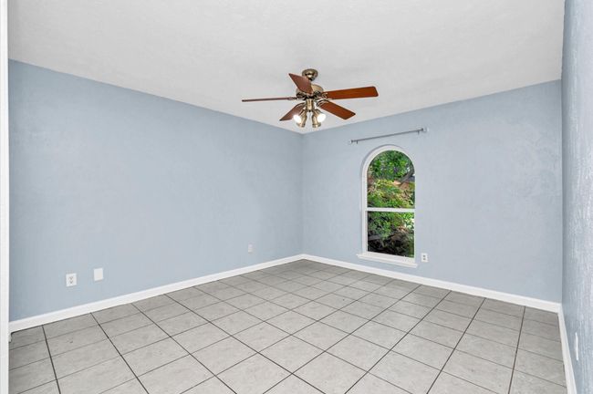 18215 Navajo Trail Dr, House other with 3 bedrooms, 2 bathrooms and 2 parking in Spring TX | Image 16