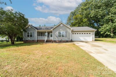 119 Bluff Court, House other with 3 bedrooms, 2 bathrooms and null parking in Statesville NC | Image 1