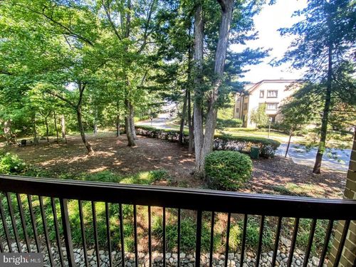 1d201-1646 Parkcrest Cir, RESTON, VA, 20190-4939 | Card Image