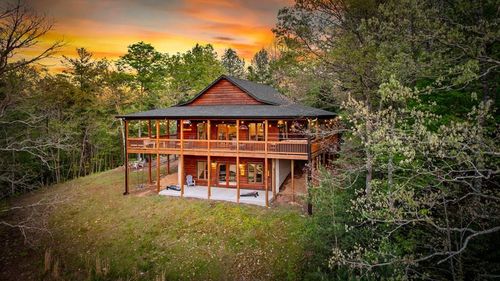 490 Walnut Hills Dr, Mineral Bluff, GA, 30559-7255 | Card Image