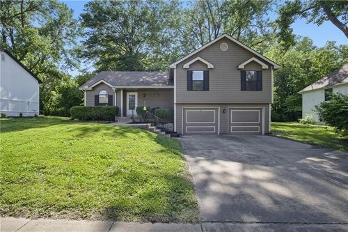11709 Corrington Ave, Kansas City, MO, 64134-3860 | Card Image