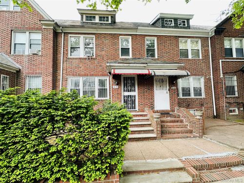 33-33 72nd St, Jackson Heights, NY, 11372-1041 | Card Image