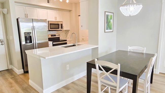APT-521 - 630 S Sapodilla Ave, Condo with 2 bedrooms, 2 bathrooms and null parking in West Palm Beach FL | Image 7
