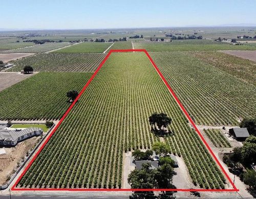 19025 N Devries Rd, Lodi, CA, 95242-9208 | Card Image