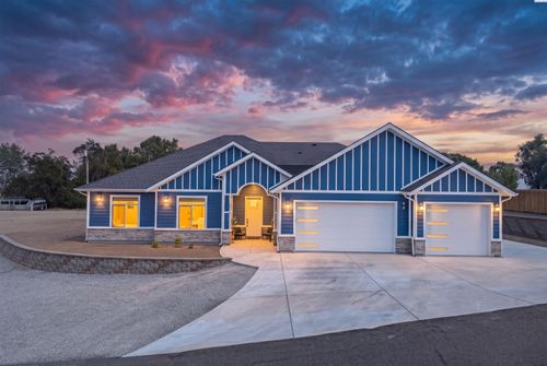 4606 W Dradie St, Pasco, WA, 99301-2265 | Card Image