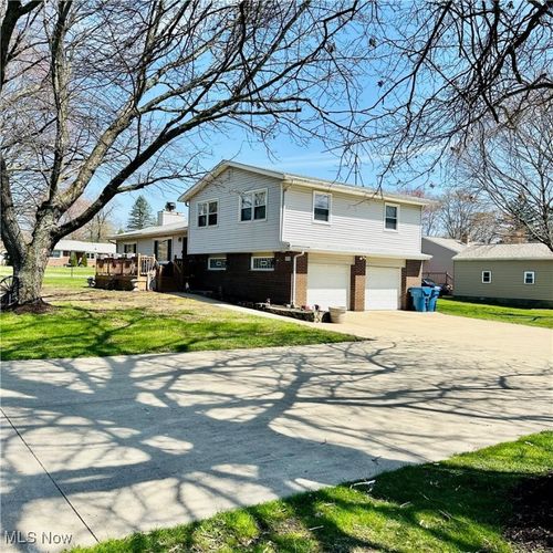1515 Swigart Rd, New Franklin, OH, 44203-4771 | Card Image