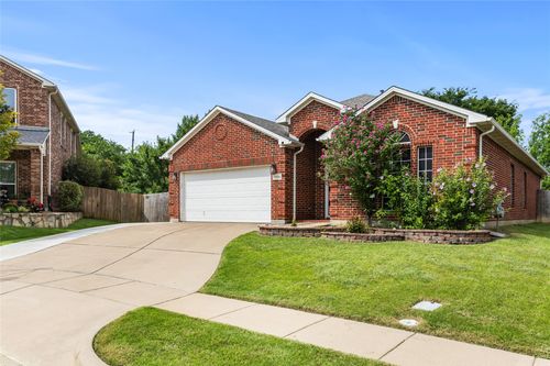 7910 Corona Ct, Arlington, TX, 76002-4788 | Card Image