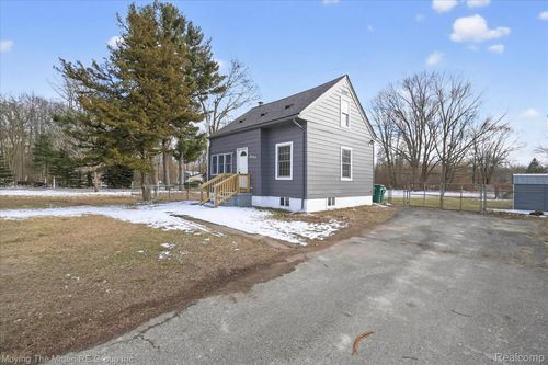 42009 Fret Rd, Van Buren Township, MI, 48111-3004 | Card Image