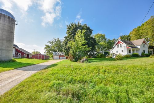 721 County Road Nn, Cedarburg, WI, 53012-9601 | Card Image