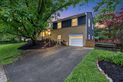 4636 Dundee Ave, Columbus, OH, 43227-2588 | Card Image