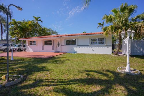 10521 Sw 41st Ter, Miami, FL, 33165-4929 | Card Image