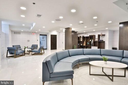 apt-0b-101-4247 Locust St, PHILADELPHIA, PA, 19104-5256 | Card Image