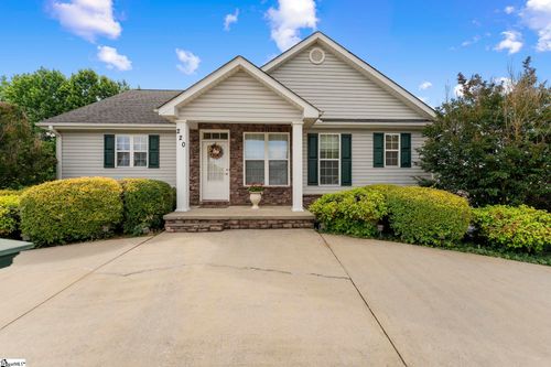 220 Wetland Way, Anderson, SC, 29621-2673 | Card Image