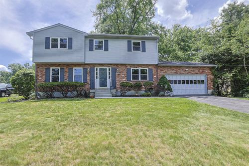 10639 Weil Rd, Montgomery, OH, 45249-3519 | Card Image