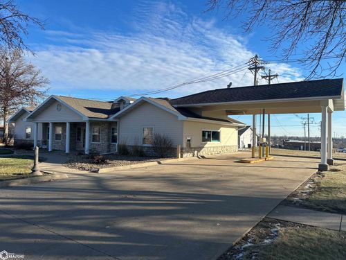 110 W Southridge Rd, Marshalltown, IA, 50158-5139 | Card Image