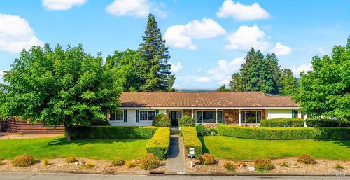 501 Walnut Dr, Fairfield, CA, 94534-1553 | Card Image