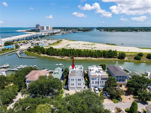 2082 Tazewell Rd, Virginia Beach, VA, 23455-2930 | Card Image