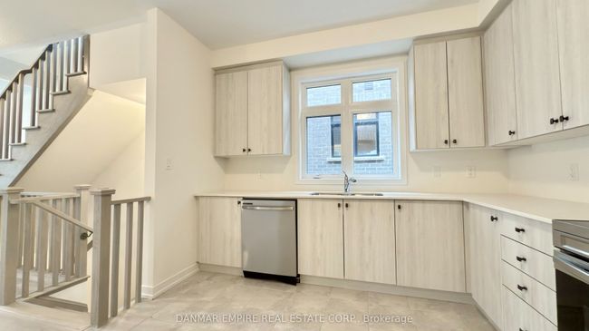 1546 Moonseed Pl, House attached with 3 bedrooms, 3 bathrooms and 1 parking in Milton ON | Image 12
