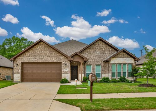 1129 Vintage Ave, Gainesville, TX, 76240-5944 | Card Image