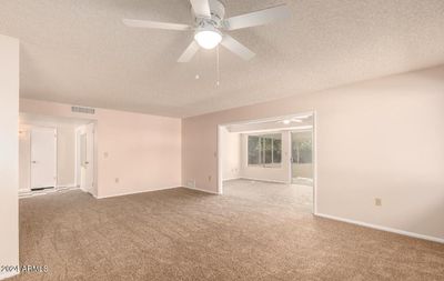 10207 W Kingswood Circle, Home with 2 bedrooms, 2 bathrooms and null parking in Sun City AZ | Image 3