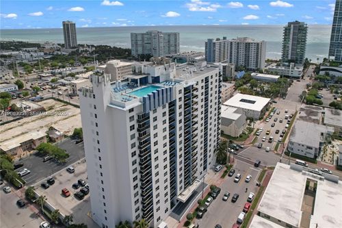 605-401 69th St, Miami Beach, FL, 33141-3281 | Card Image