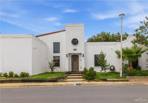 123 E Tearose Ave, McAllen, TX, 78504-2461 | Card Image