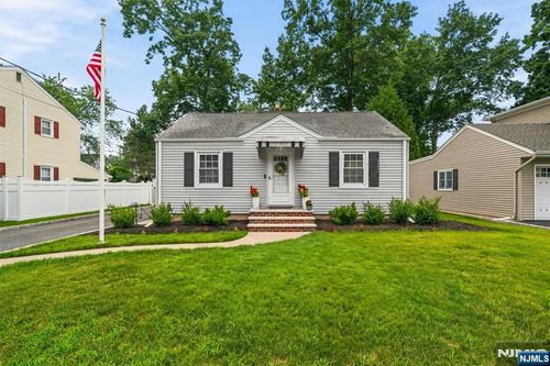723 Wilson Ct, River Vale, NJ, 07675-6318 | Card Image