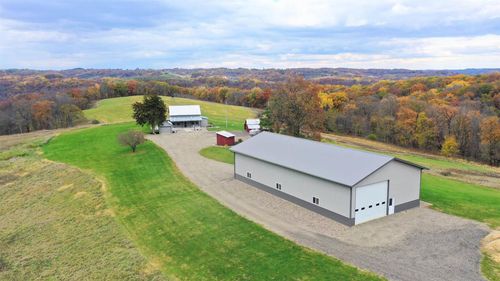 30305 138th St, Mc Gregor, IA, 52157-8516 | Card Image