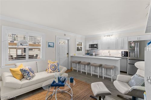 apt-102-980 7th Ave S, NAPLES, FL, 34102-6733 | Card Image