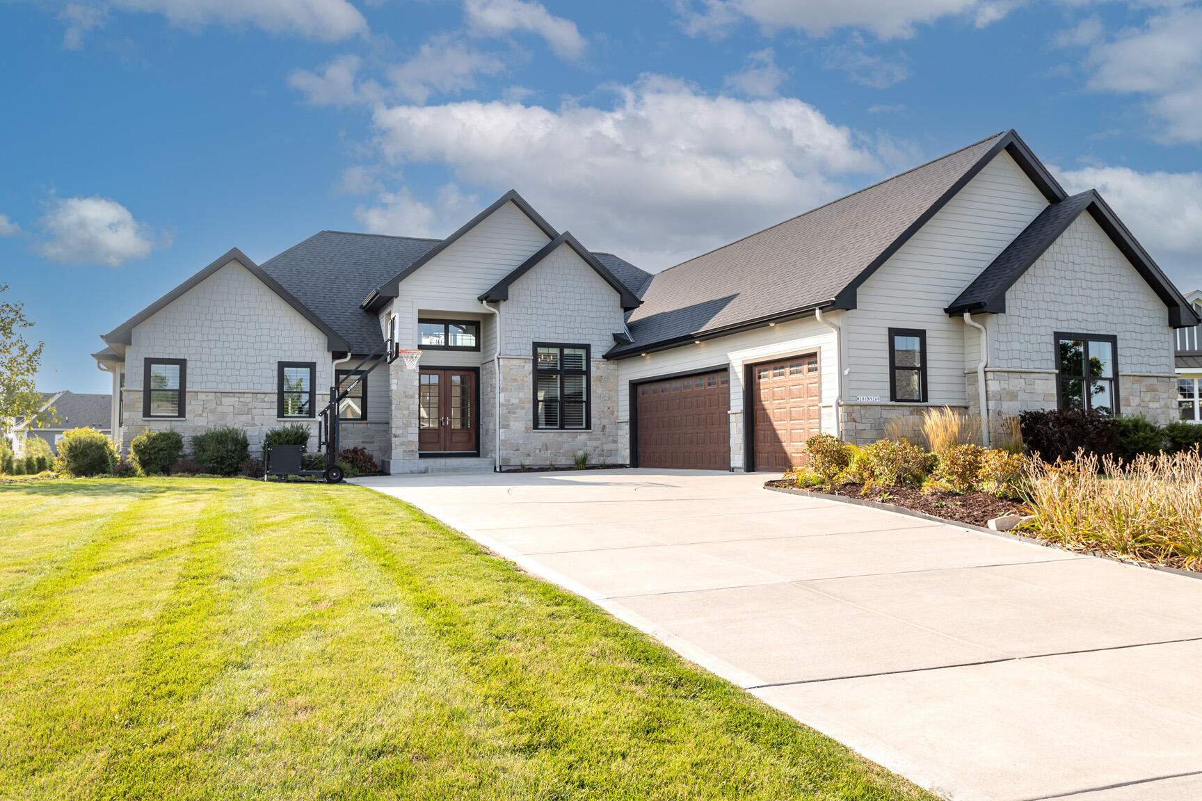 Sandpiper Ln, Menomonee Falls, WI 53051