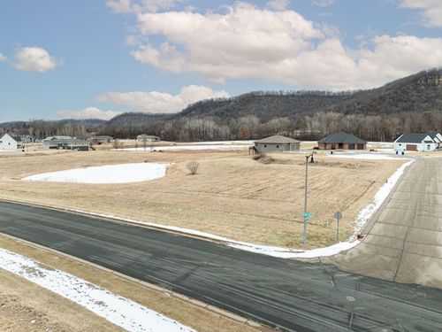 149 Emerald Lake Dr, Lake City, MN, 55041-4406 | Card Image