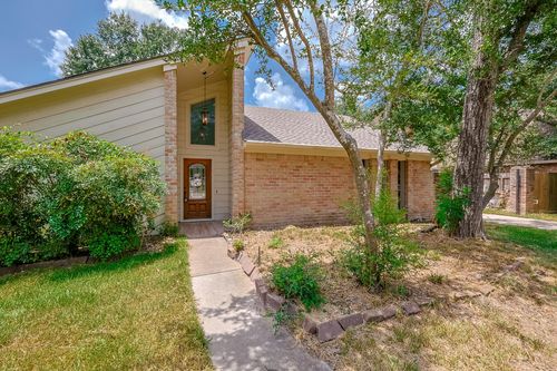 914 Manchester Dr, Conroe, TX, 77304-2713 | Card Image