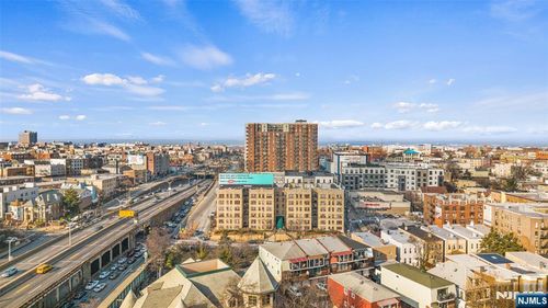 3315 Pleasant Ave, Union City, NJ, 07087-5957 | Card Image