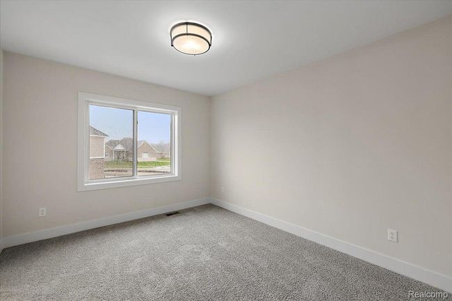 682 Westlake Ave, House other with 4 bedrooms, 4 bathrooms and null parking in Oxford MI | Image 40