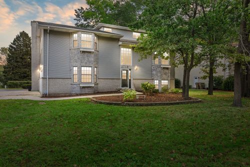 1005 97th St, Pleasant Prairie, WI, 53158-5405 | Card Image