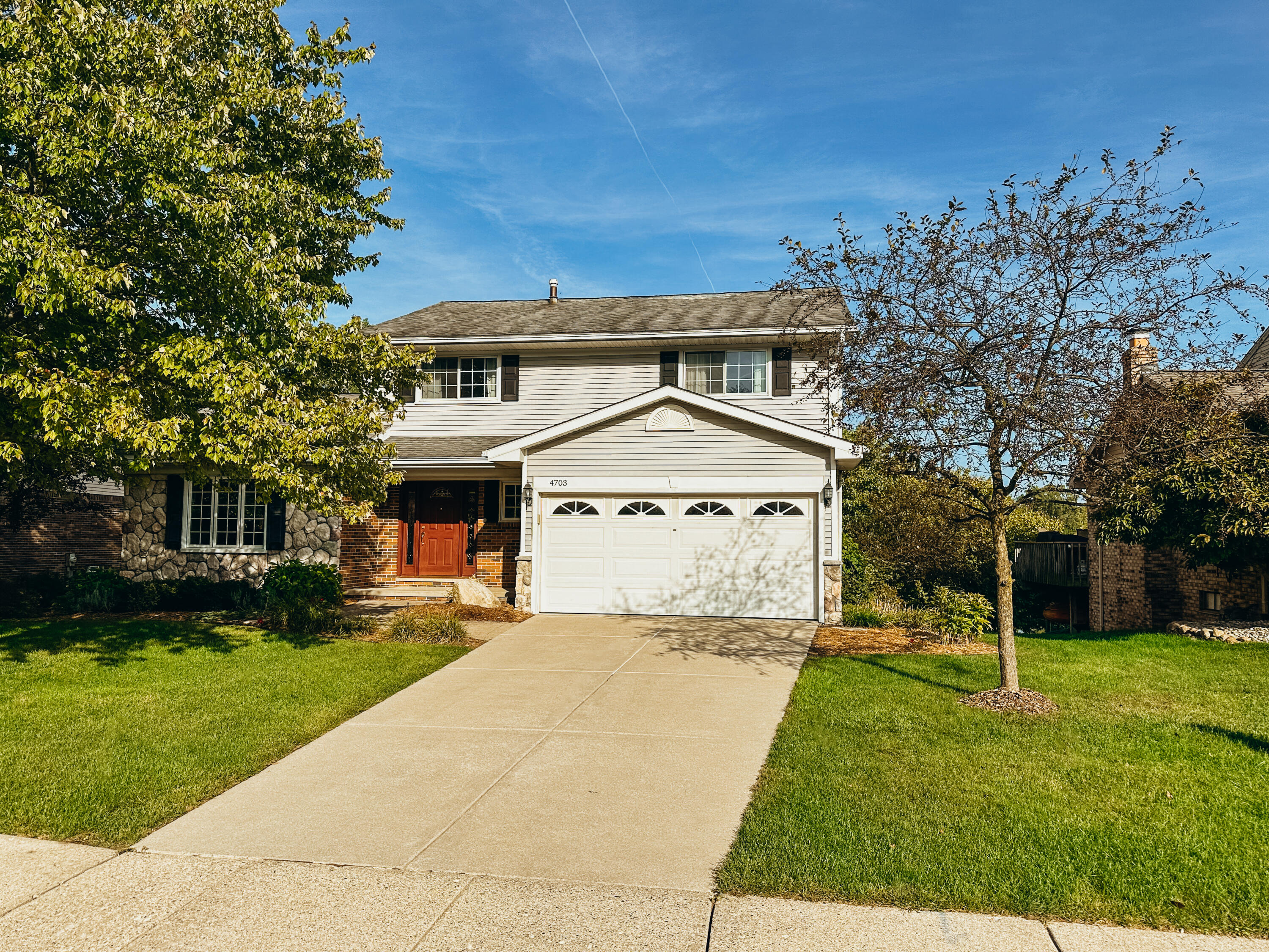 Shoreline Blvd, Waterford, MI 48329