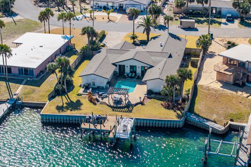 423 Caviar Dr, Fort Walton Beach, FL, 32548-6940 | Card Image