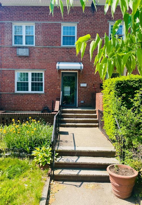 15022 58th Avenue, New York, NY, 11355 | Card Image