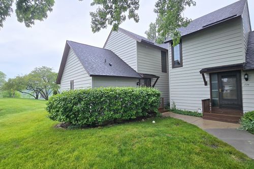 736 Chandler Rd, Gurnee, IL, 60031-6107 | Card Image