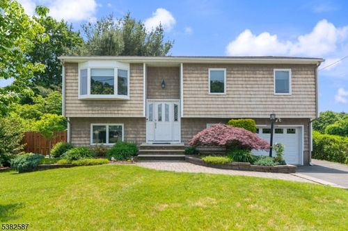 16 Arlington Ave, Mount Arlington, NJ, 07856-1152 | Card Image