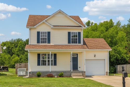 565 Oakmont Dr, Clarksville, TN, 37042-4706 | Card Image