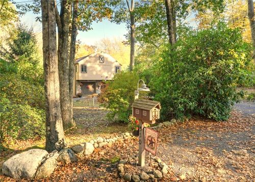 550 Twin Brook Ln, Coventry, RI, 02816-4614 | Card Image