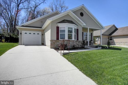 25 Colonial Ct, SHIPPENSBURG, PA, 17257-9588 | Card Image