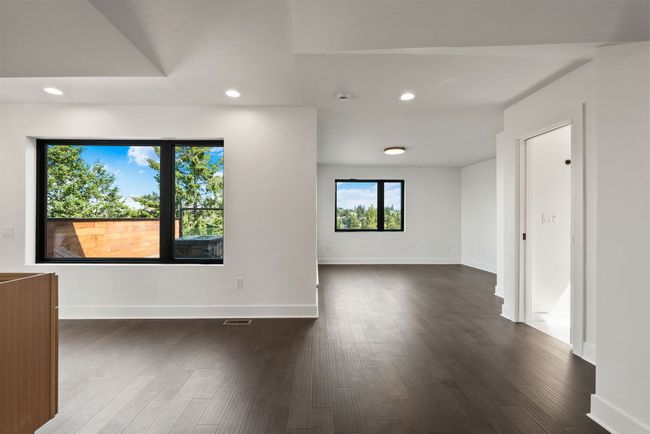Office Area | Image 32