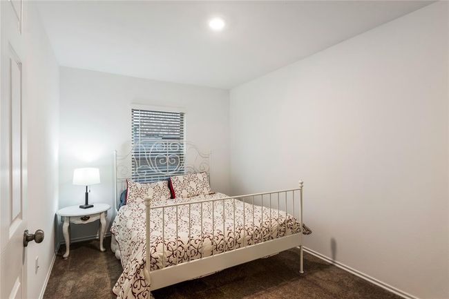 Comfortable second bedroom, perfect for kids, guests, or a home office. | Image 16